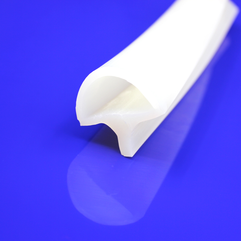 U型密封條為什么要用除霜劑？